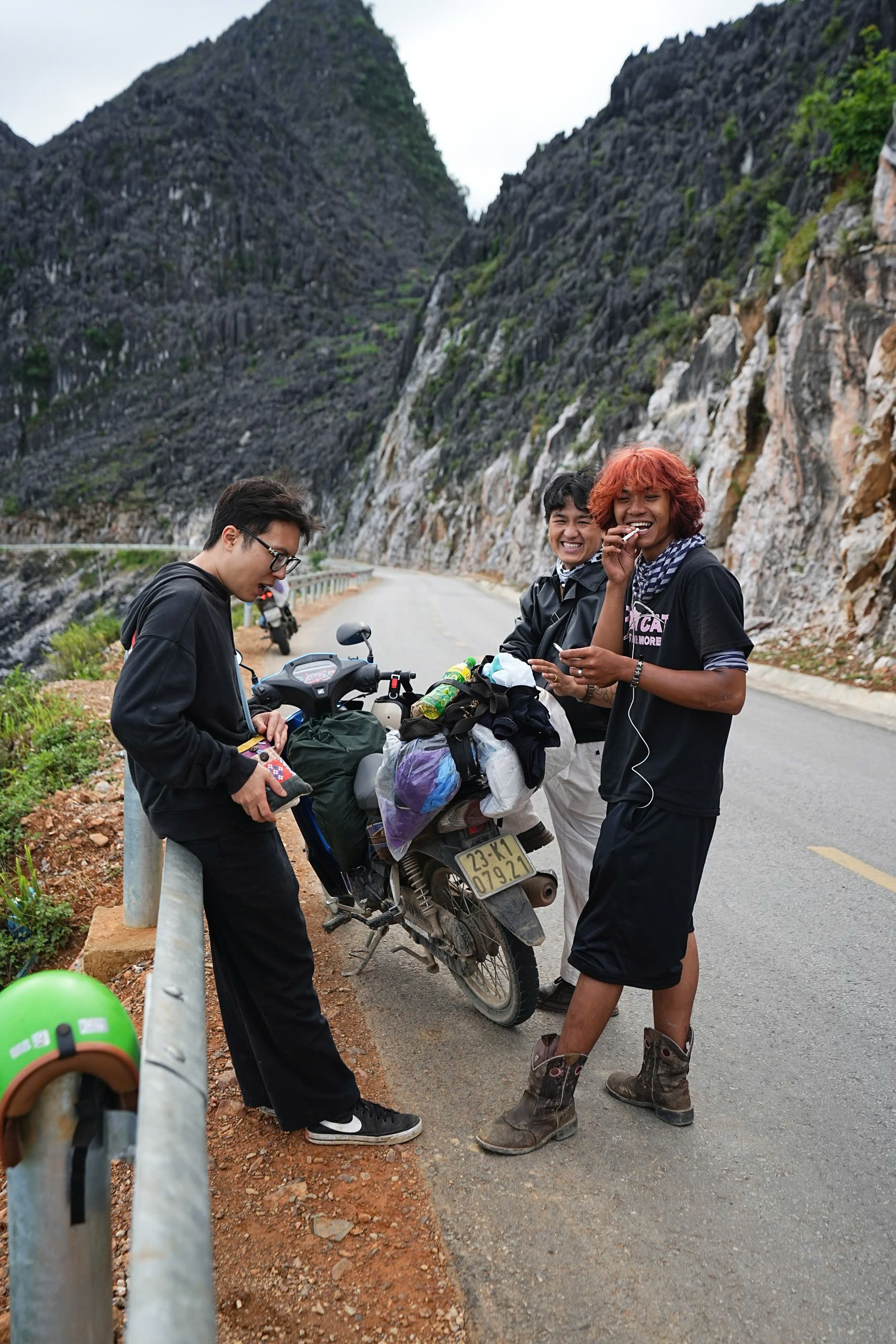 z6925419588175 aaa5f6f7385619a8aa06a19e75db4e1a